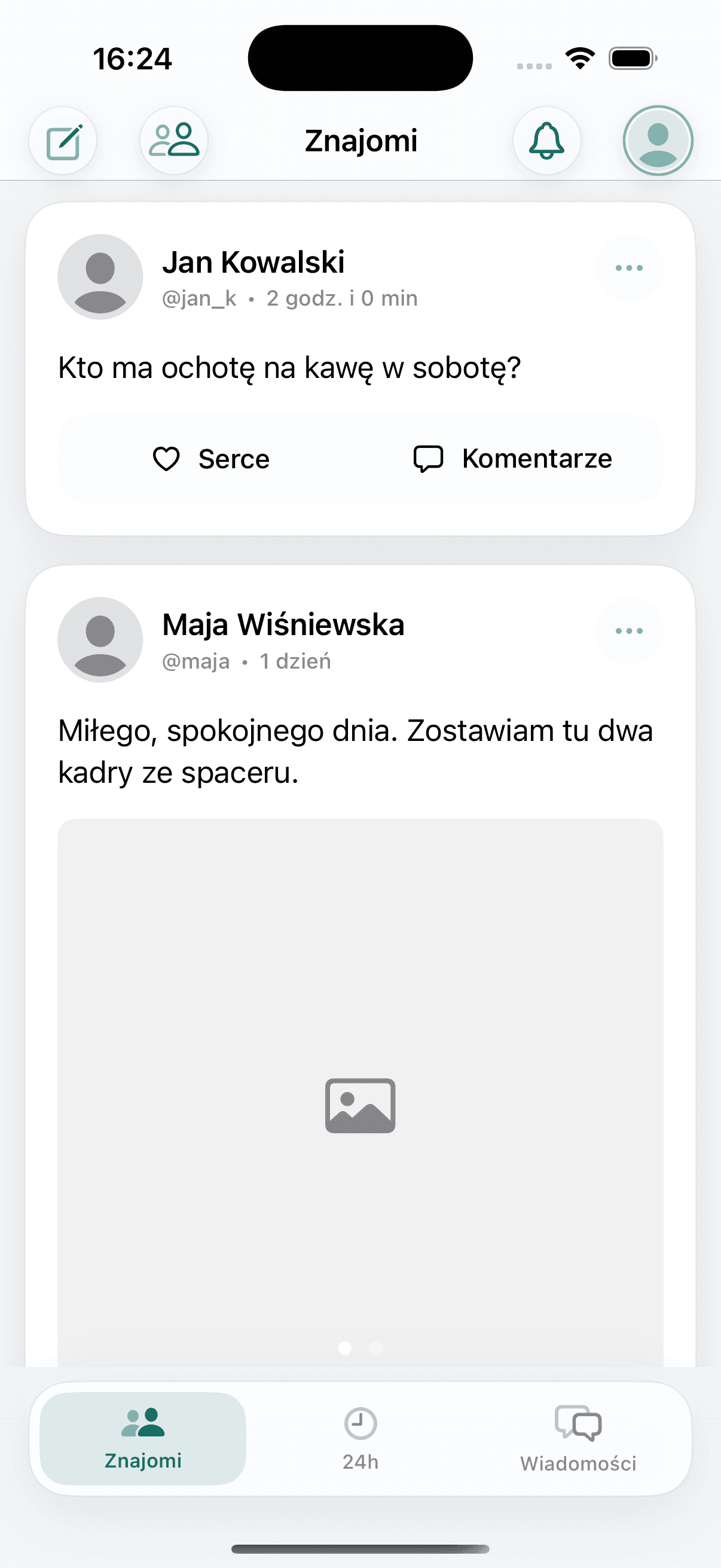 Rzeczywisty widok chronologicznego feedu Polchat na iPhonie